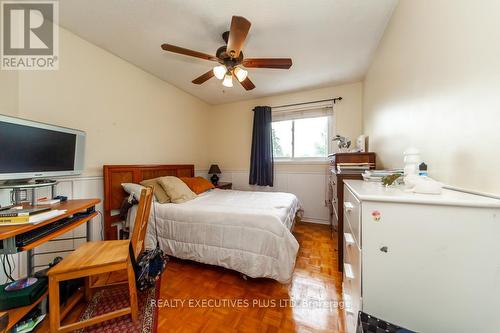 46 Lorraine Crescent, Brampton, ON - Indoor Photo Showing Bedroom