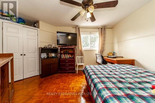 46 Lorraine Crescent, Brampton, ON - Indoor Photo Showing Bedroom