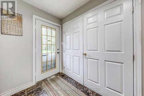 34 Robinson Avenue, Kawartha Lakes, ON - Indoor Photo Showing Other Room