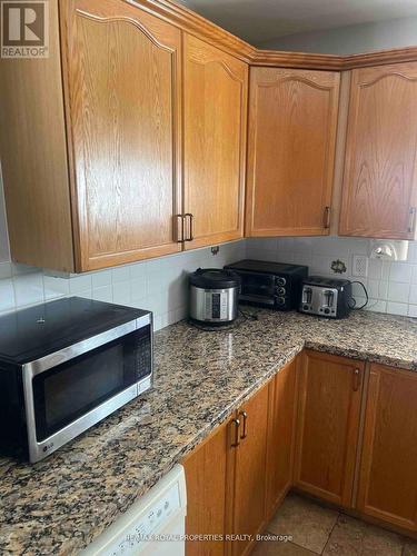 34 Robinson Avenue, Kawartha Lakes, ON - Indoor Photo Showing Kitchen