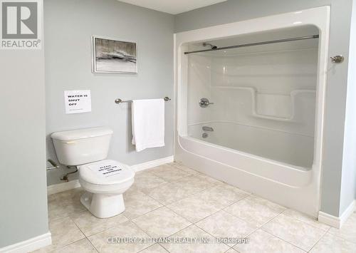 198 Taylor Trail, Chatham-Kent, ON - Indoor Photo Showing Bathroom