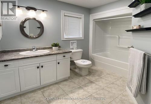 198 Taylor Trail, Chatham-Kent, ON - Indoor Photo Showing Bathroom