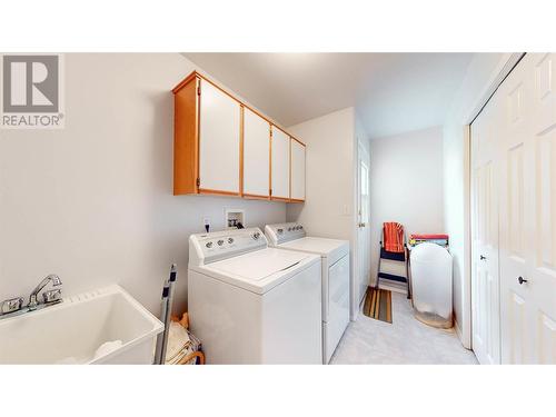 51 Cactus Crescent, Osoyoos, BC - Indoor Photo Showing Laundry Room