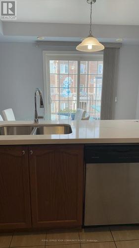 10006 Mccowan Road, Markham, ON - Indoor Photo Showing Kitchen With Double Sink