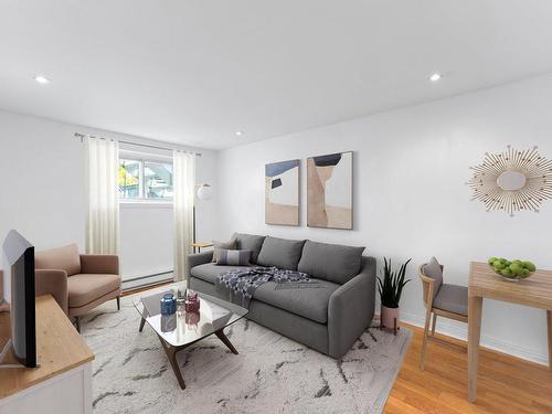 GarÃ§onniÃ¨re - 4497 Rue St-Zotique E., Montréal (Rosemont/La Petite-Patrie), QC - Indoor Photo Showing Living Room