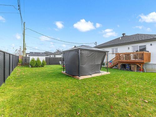 Cour - 128 Rue Trudeau, Salaberry-De-Valleyfield, QC - Outdoor With Deck Patio Veranda With Backyard