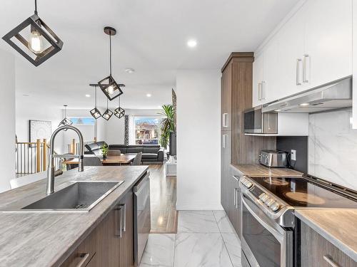 Cuisine - 128 Rue Trudeau, Salaberry-De-Valleyfield, QC - Indoor Photo Showing Kitchen With Upgraded Kitchen