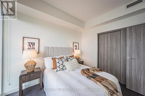 2108 - 85 Mcmahon Drive, Toronto, ON - Indoor Photo Showing Bedroom