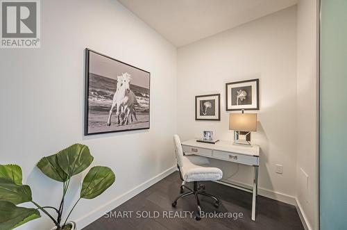 2108 - 85 Mcmahon Drive, Toronto, ON - Indoor Photo Showing Office