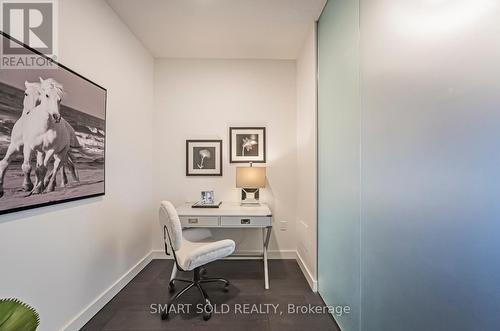 2108 - 85 Mcmahon Drive, Toronto, ON - Indoor Photo Showing Office