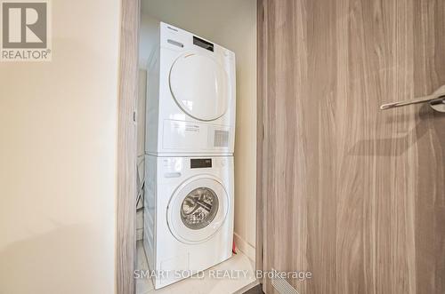 2108 - 85 Mcmahon Drive, Toronto, ON - Indoor Photo Showing Laundry Room