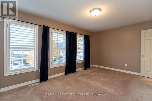 21 Whitbread Crescent, Ajax, ON - Indoor Photo Showing Other Room