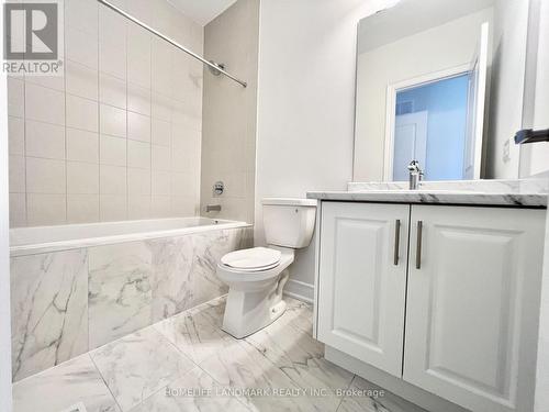 9 Perigo Court, Richmond Hill, ON - Indoor Photo Showing Bathroom