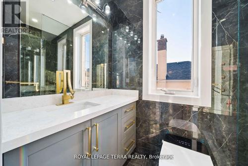 309 Ranee Avenue, Toronto, ON - Indoor Photo Showing Bathroom