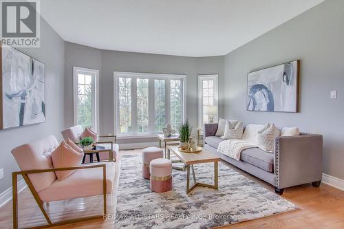 11045 Inglis Drive, Milton, ON - Indoor Photo Showing Living Room