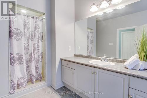 11045 Inglis Drive, Milton, ON - Indoor Photo Showing Bathroom