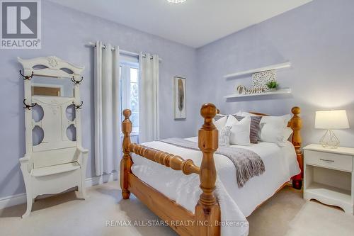 11045 Inglis Drive, Milton, ON - Indoor Photo Showing Bedroom