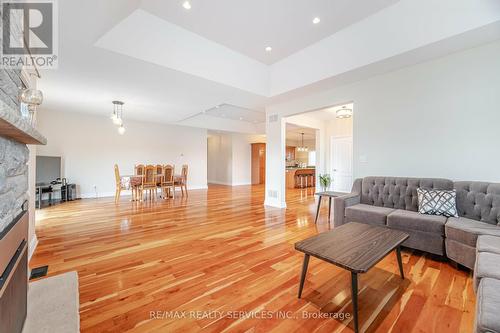 195516 Amaranth E Luther Line, East Luther Grand Valley, ON - Indoor Photo Showing Living Room