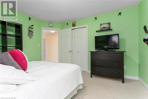 7 Washburn Drive, Guelph, ON - Indoor Photo Showing Bedroom