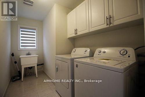 1005 Wickham Road, Innisfil, ON - Indoor Photo Showing Laundry Room