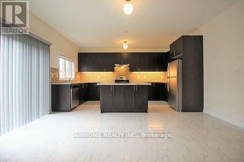 1005 Wickham Road, Innisfil, ON - Indoor Photo Showing Kitchen