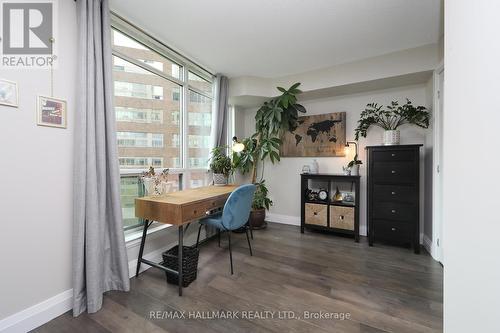 409 - 942 Yonge Street, Toronto, ON - Indoor