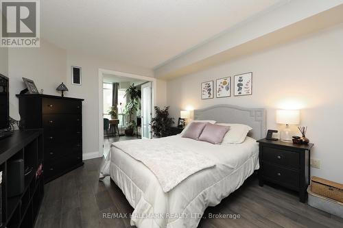 409 - 942 Yonge Street, Toronto, ON - Indoor Photo Showing Bedroom