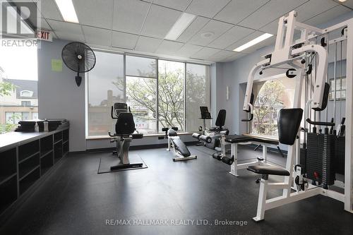 409 - 942 Yonge Street, Toronto, ON - Indoor Photo Showing Gym Room