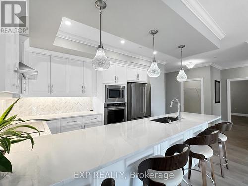 202 - 460 Callaway Road, London, ON - Indoor Photo Showing Kitchen With Upgraded Kitchen