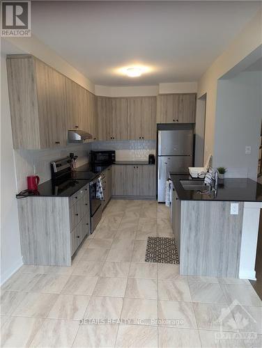 2484 Watercolours Way, Ottawa, ON - Indoor Photo Showing Kitchen