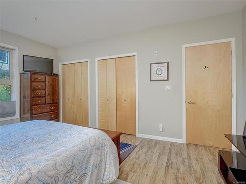 102-10421 Resthaven Dr, Sidney, BC - Indoor Photo Showing Bedroom