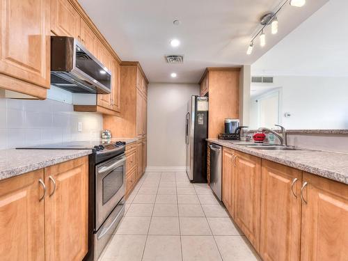 Cuisine - 12A-1210 Boul. De Maisonneuve O., Montréal (Ville-Marie), QC - Indoor Photo Showing Kitchen With Double Sink