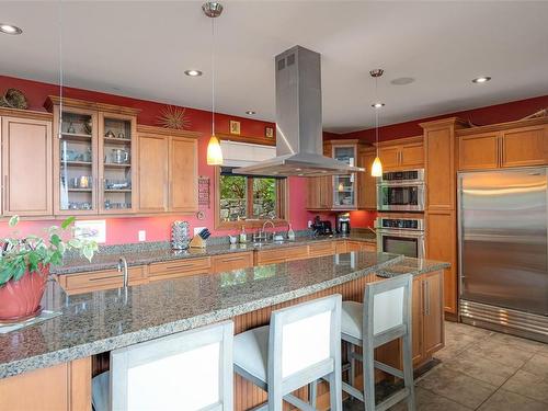 7014 Beach View Crt, Central Saanich, BC 