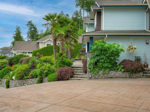 7014 Beach View Crt, Central Saanich, BC 