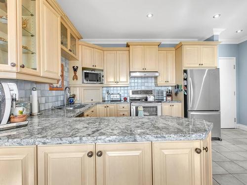 Kitchen - 763 Rue Maher, Clarenceville, QC - Indoor Photo Showing Kitchen