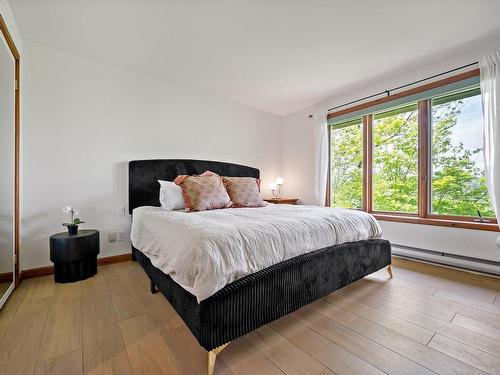 Master bedroom - 6-165 Ch. De La Forêt, Mont-Tremblant, QC - Indoor Photo Showing Bedroom