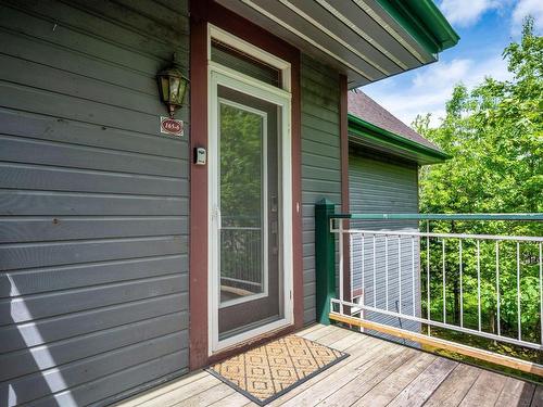 EntrÃ©e extÃ©rieure - 6-165 Ch. De La Forêt, Mont-Tremblant, QC - Outdoor With Deck Patio Veranda With Exterior