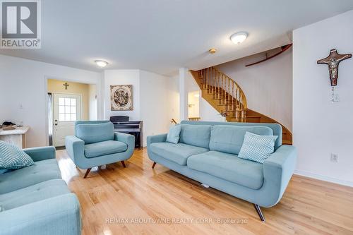 50 Casabel Drive, Vaughan, ON - Indoor Photo Showing Living Room