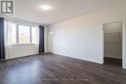 207 Fowley Drive, Oakville, ON - Indoor Photo Showing Other Room