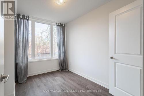 207 Fowley Drive, Oakville, ON - Indoor Photo Showing Other Room