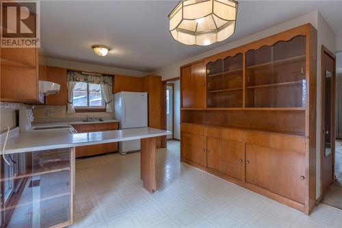 297 Secord, Espanola, ON - Indoor Photo Showing Kitchen