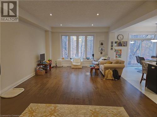 117 Nathalie Street, Kitchener, ON - Indoor Photo Showing Living Room