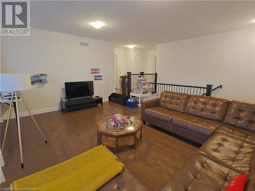 117 Nathalie Street, Kitchener, ON - Indoor Photo Showing Living Room