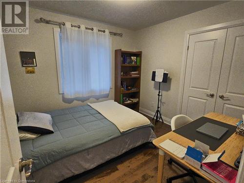 117 Nathalie Street, Kitchener, ON - Indoor Photo Showing Bedroom