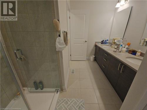 117 Nathalie Street, Kitchener, ON - Indoor Photo Showing Bathroom