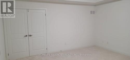 43 Concert Hill Way, East Gwillimbury, ON - Indoor Photo Showing Other Room