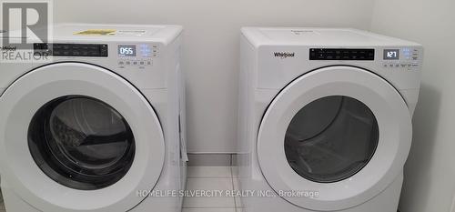 43 Concert Hill Way, East Gwillimbury, ON - Indoor Photo Showing Laundry Room