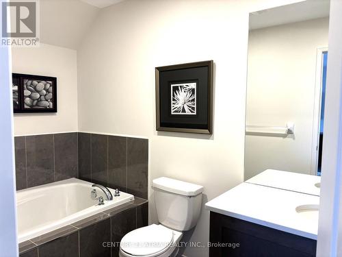 74 Mcalister Avenue, Richmond Hill, ON - Indoor Photo Showing Bathroom