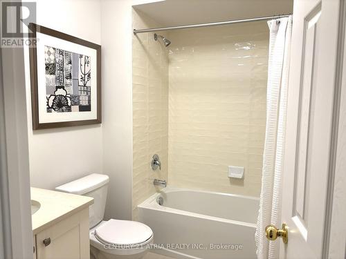 74 Mcalister Avenue, Richmond Hill, ON - Indoor Photo Showing Bathroom