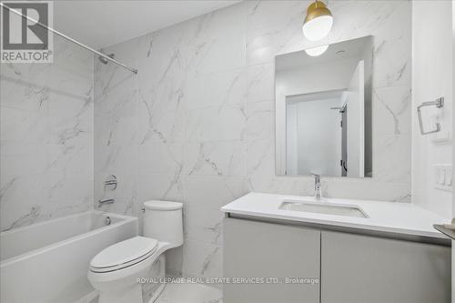 529 - 395 Dundas Street, Oakville, ON - Indoor Photo Showing Bathroom